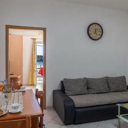 Apartments More דירה *