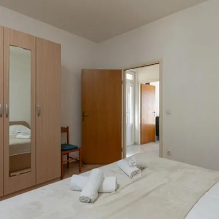 House Rasica Lejlighed Molunat