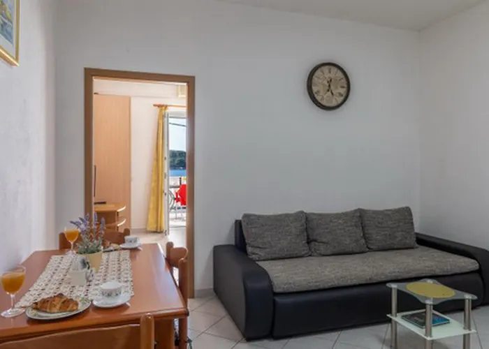 Apartments More 아파트 *